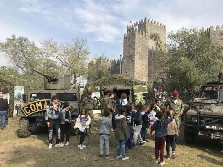 Exército invade colina do Castelo e Paço do Duques
