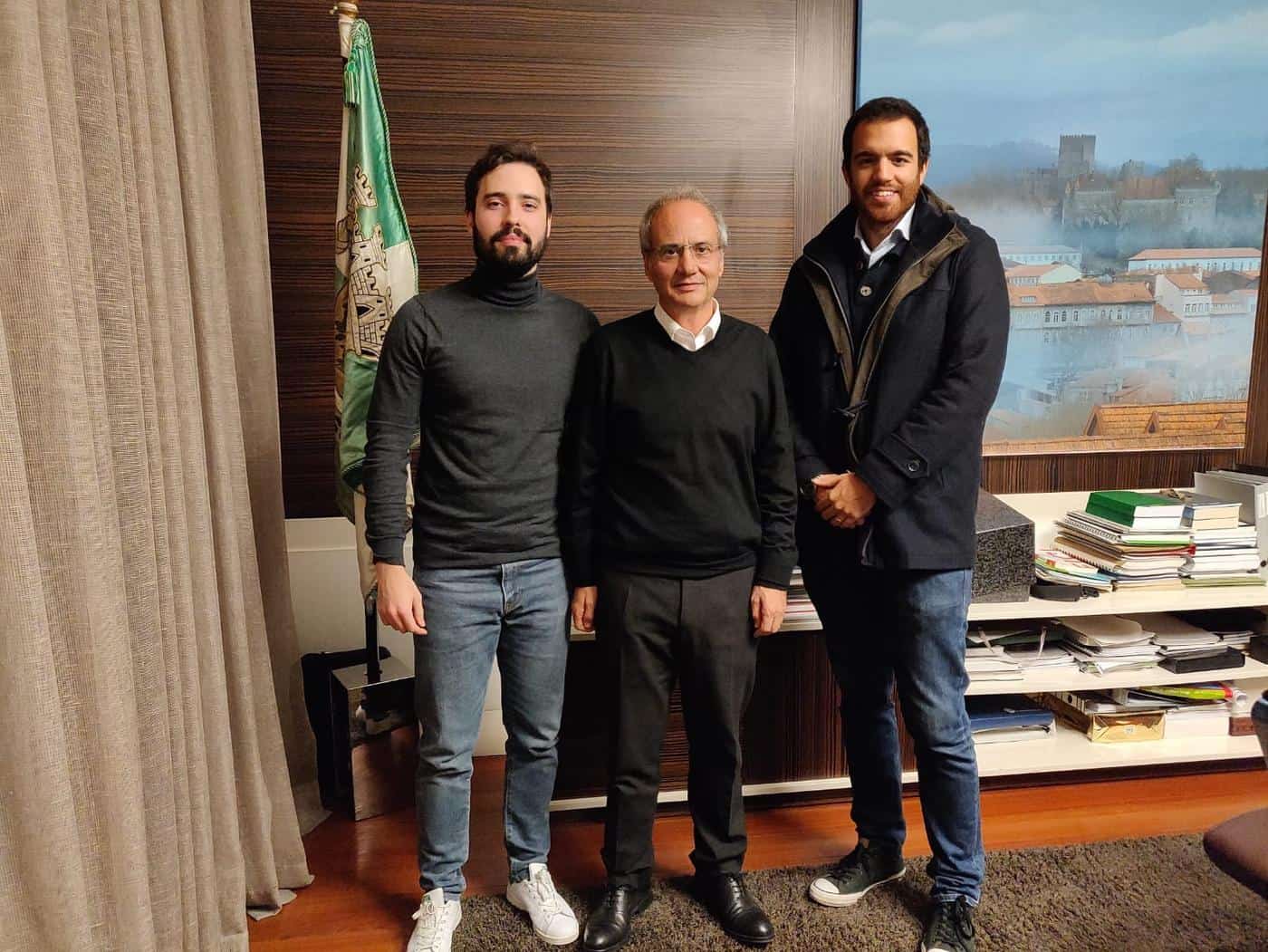 CMG: oposição questiona criação de gabinete da juventude