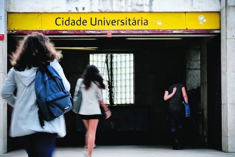 Pouco mais de metade dos inscritos nos exames quer ES