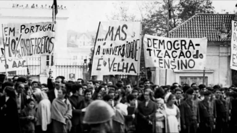 Historiadores, sociólogos e jornalistas falam da crise de 69