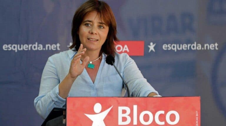 Catarina Martins em Guimarães para falar de alojamento