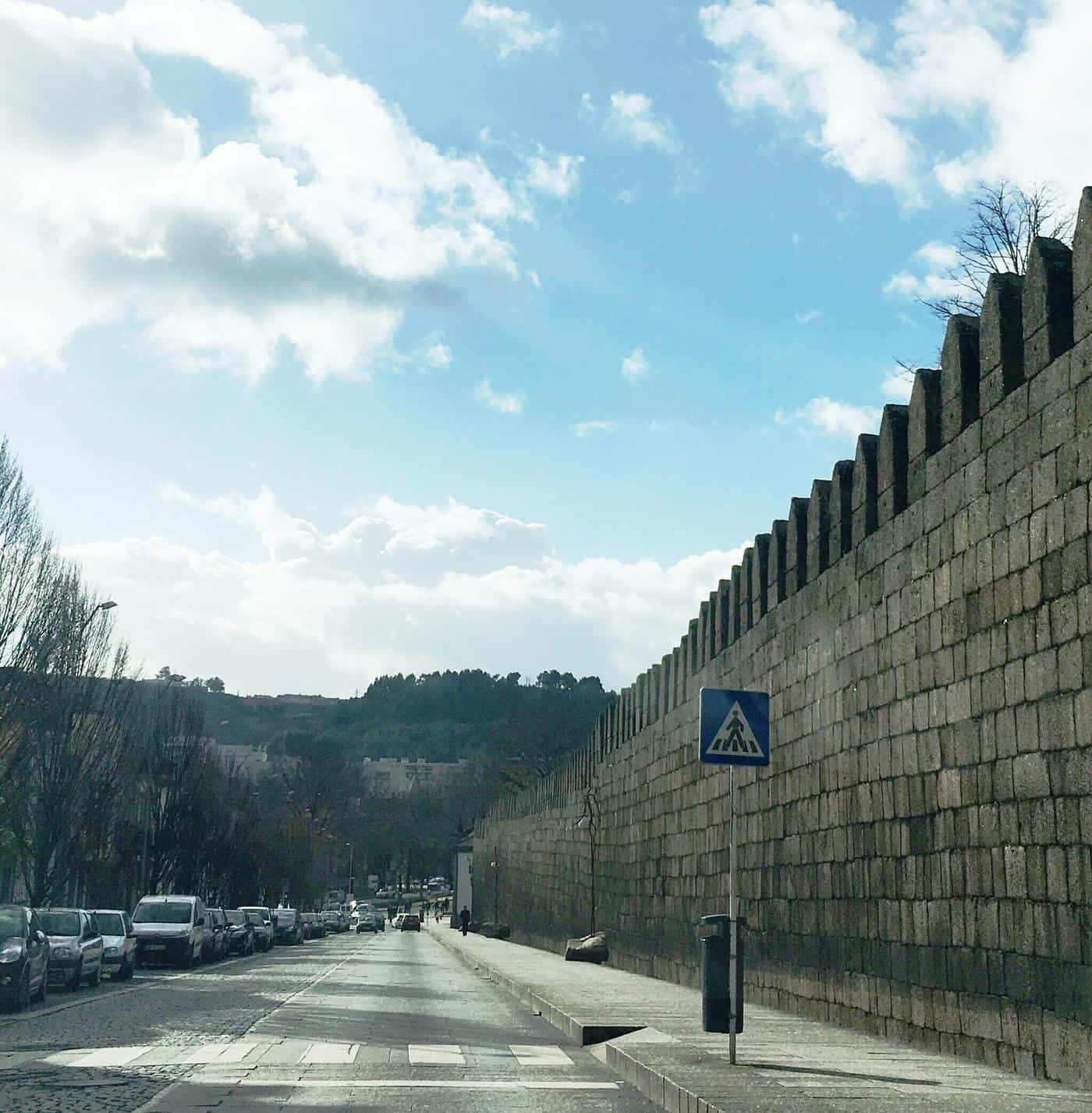 Câmara de Guimarães quer concluir acesso à Muralha em 2018