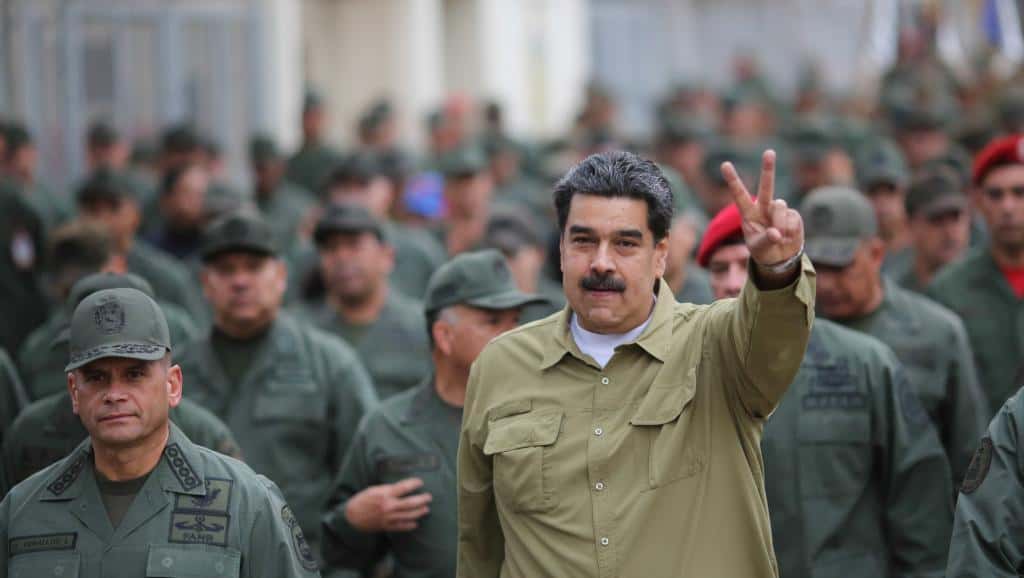Maduro rejeita convocar eleições ou abandonar o poder