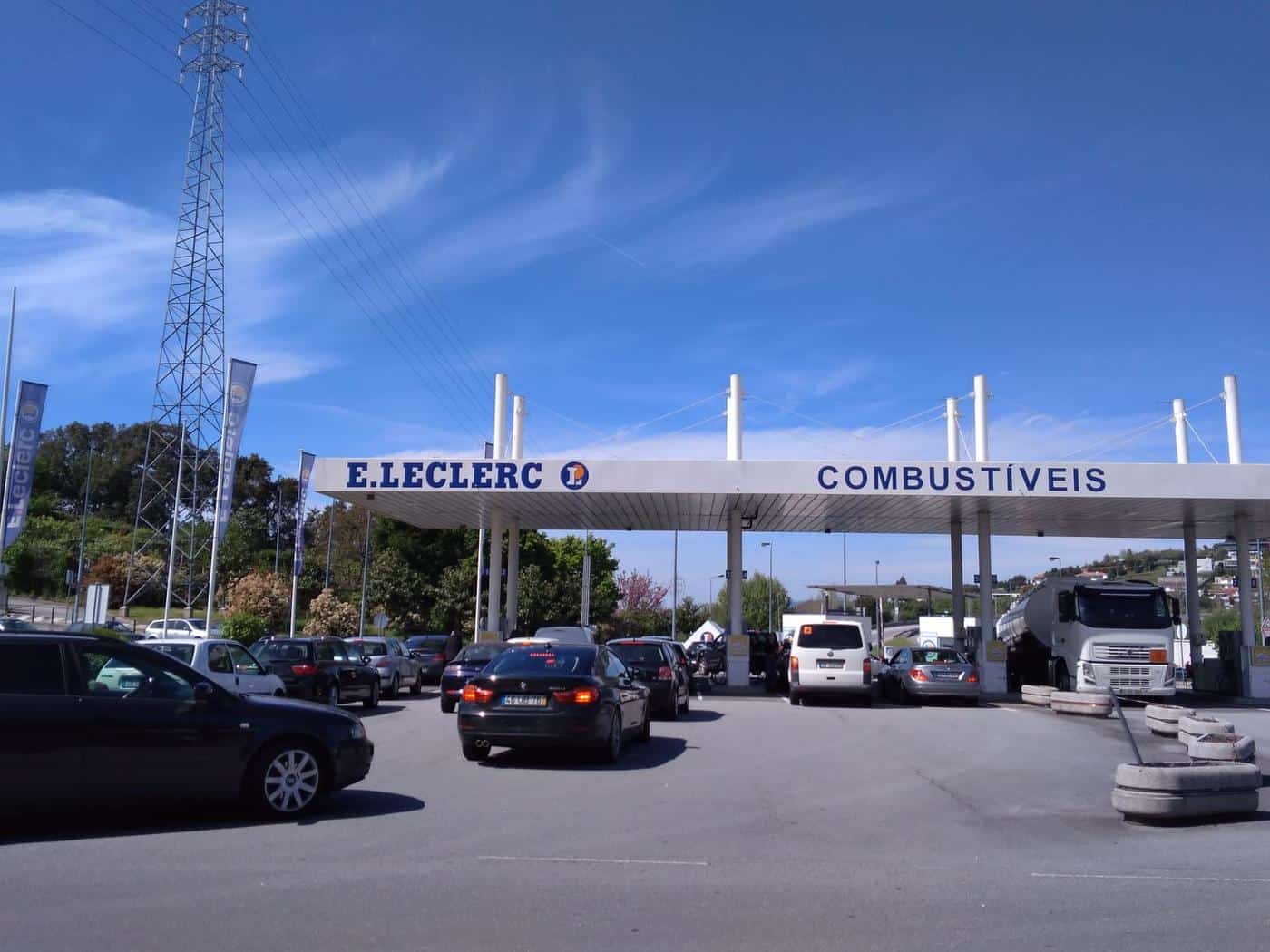 Automobilistas bracarenses acorrem aos postos de combustível