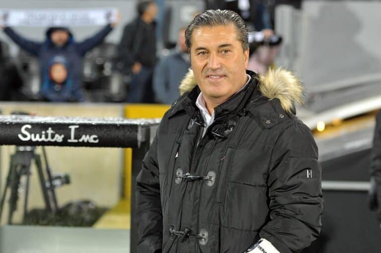 Peseiro quer Vitória de regresso aos triunfos fora de casa