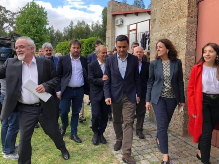 Minho ainda pode ter mais um deputado no PE