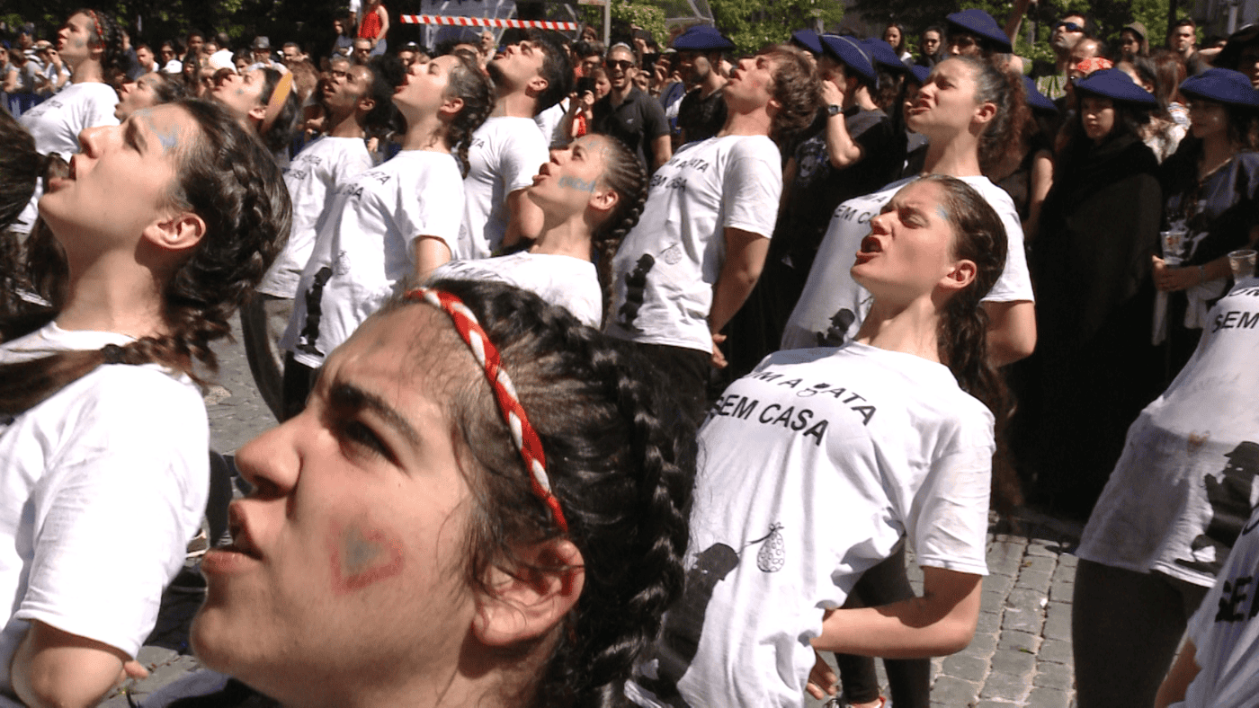 Cortejo percorre ruas de Braga sob o tema "A Gata quer Casa"