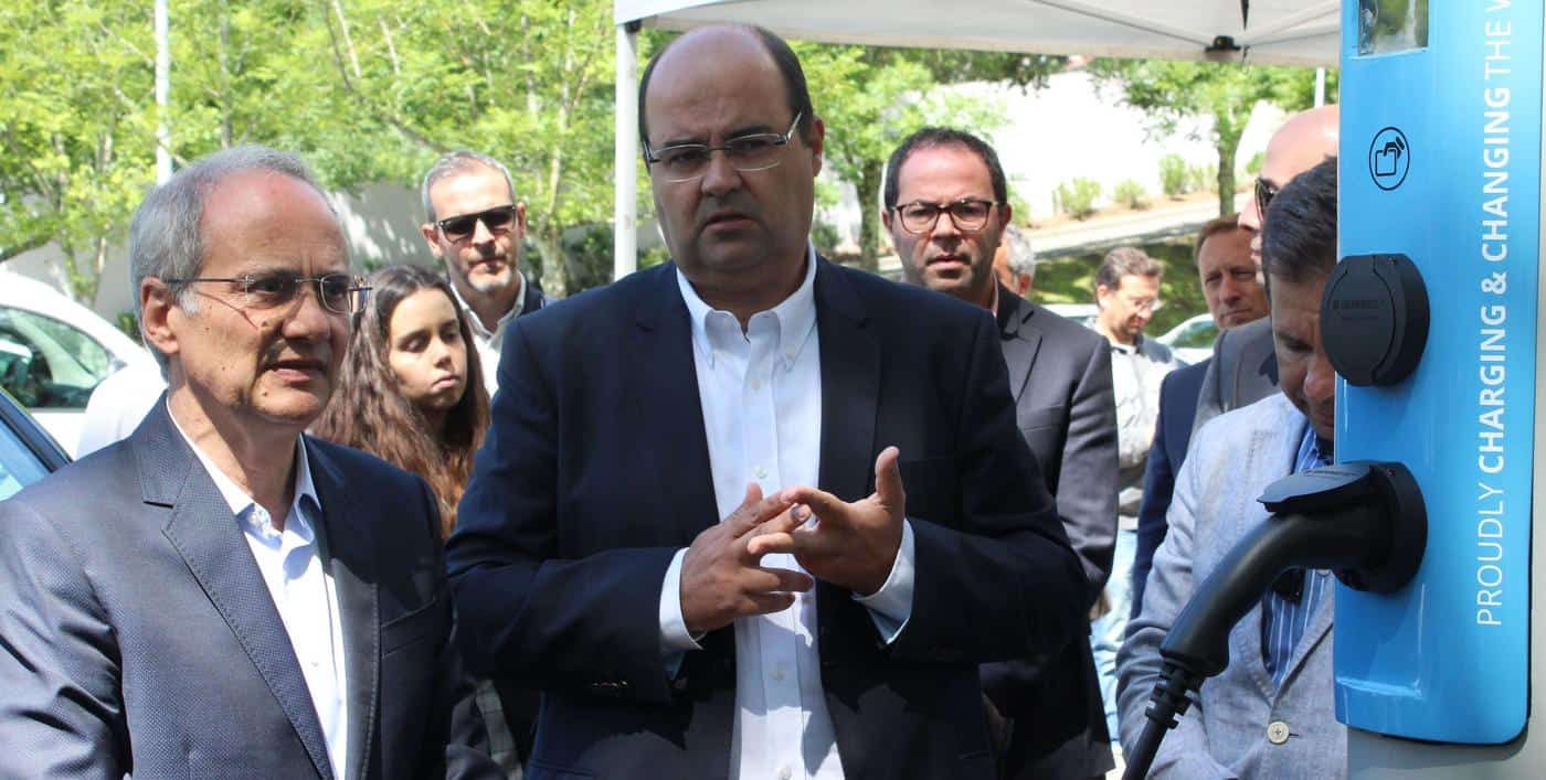 Guimarães transforma postes de iluminação convencionais