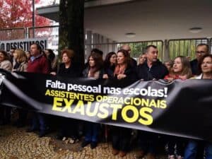 Protesto contra falta de funcionários na D. Maria II