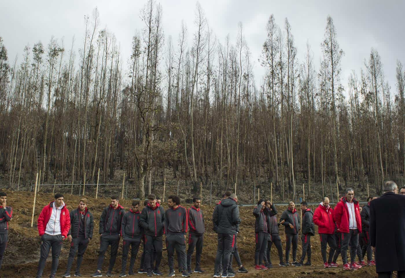 SC Braga solidário faz renascer o que o fogo matou