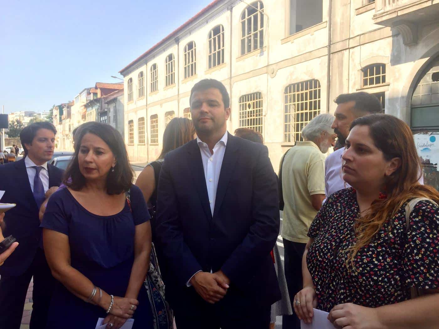 PS, CDU e BE unem-se contra venda da Confiança