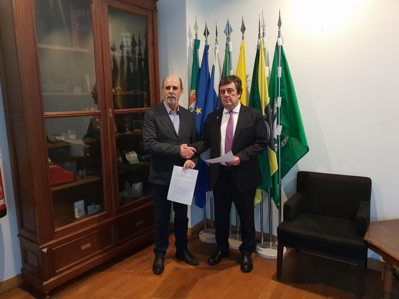 ACB assina protocolo que ajuda empresas na CPLP