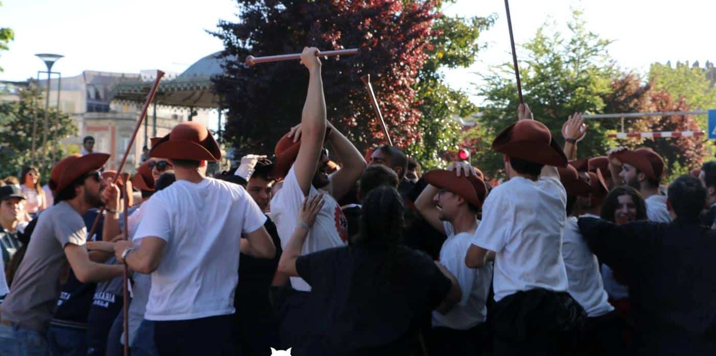 30ª edição do Enterro da Gata decorre de 10 a 17 de Maio