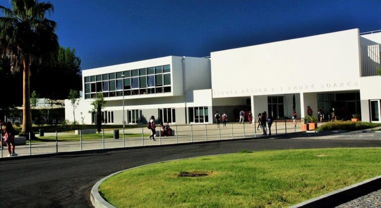 Escolas André Soares e secundária Carlos Amarante sem aulas