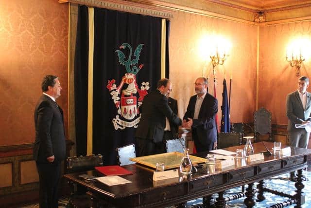 UMinho recebe importante arquivo documental