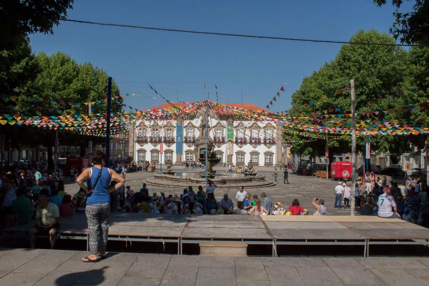 Fotogaleria. "O S. João da Pequenada" saiu à rua