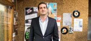 "Carlos Almeida tem desaparecido do combate político"