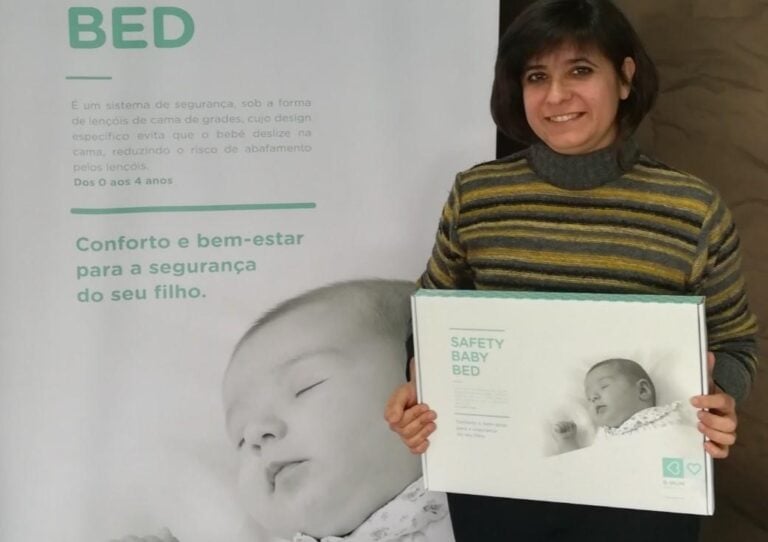 B-Mum cria lençóis que reduzem risco de asfixia dos bebés