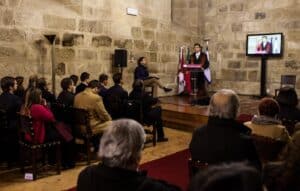 AAUM lança 'Academia à Conversa'