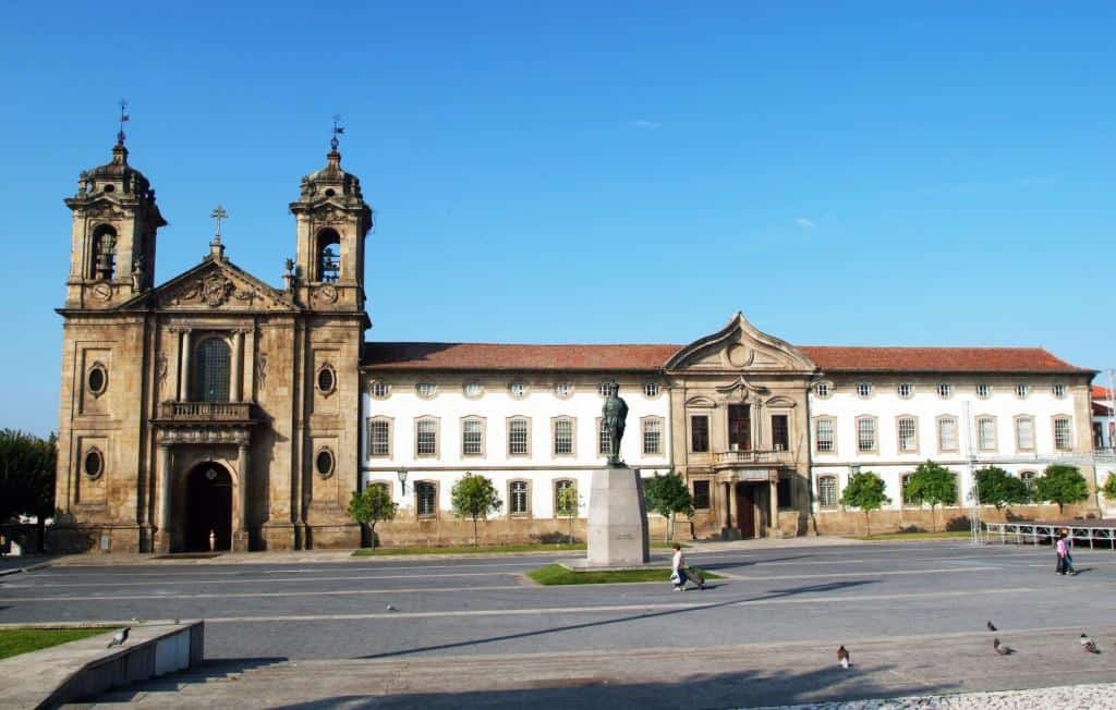 CMB instala torniquetes para controlar funcionários